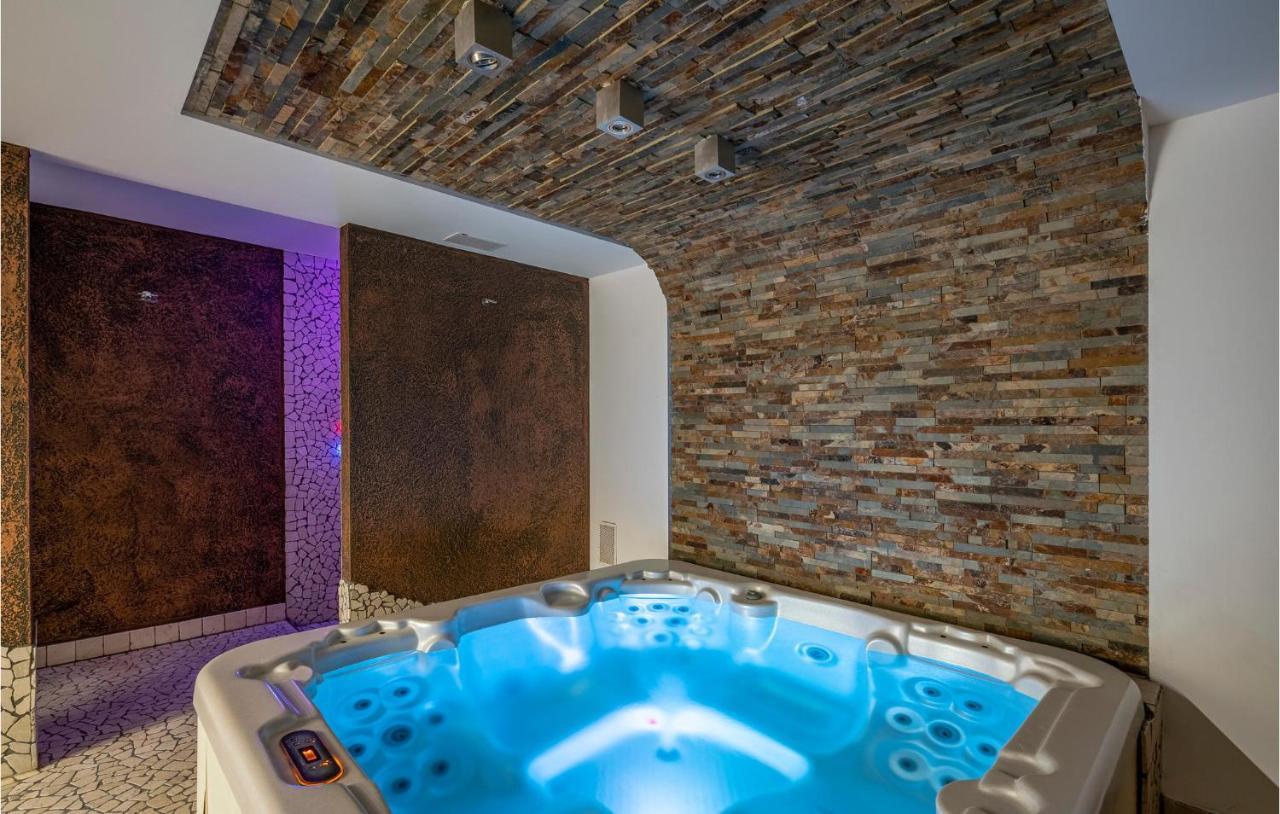 Gorgeous Home In Magliolo-Finale Ligure Extérieur photo